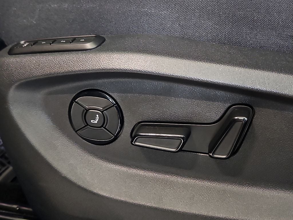2026 Volkswagen Tiguan 2.0T SEL R-Line