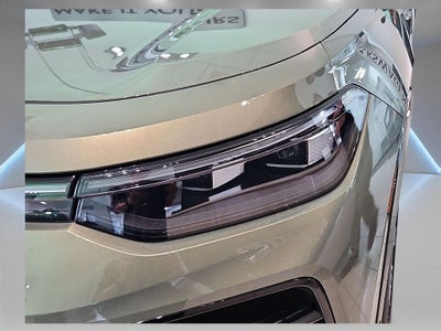 2026 Volkswagen Tiguan 2.0T SEL R-Line