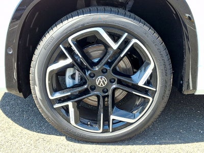 2026 Volkswagen Tiguan 2.0T SEL R-Line Turbo