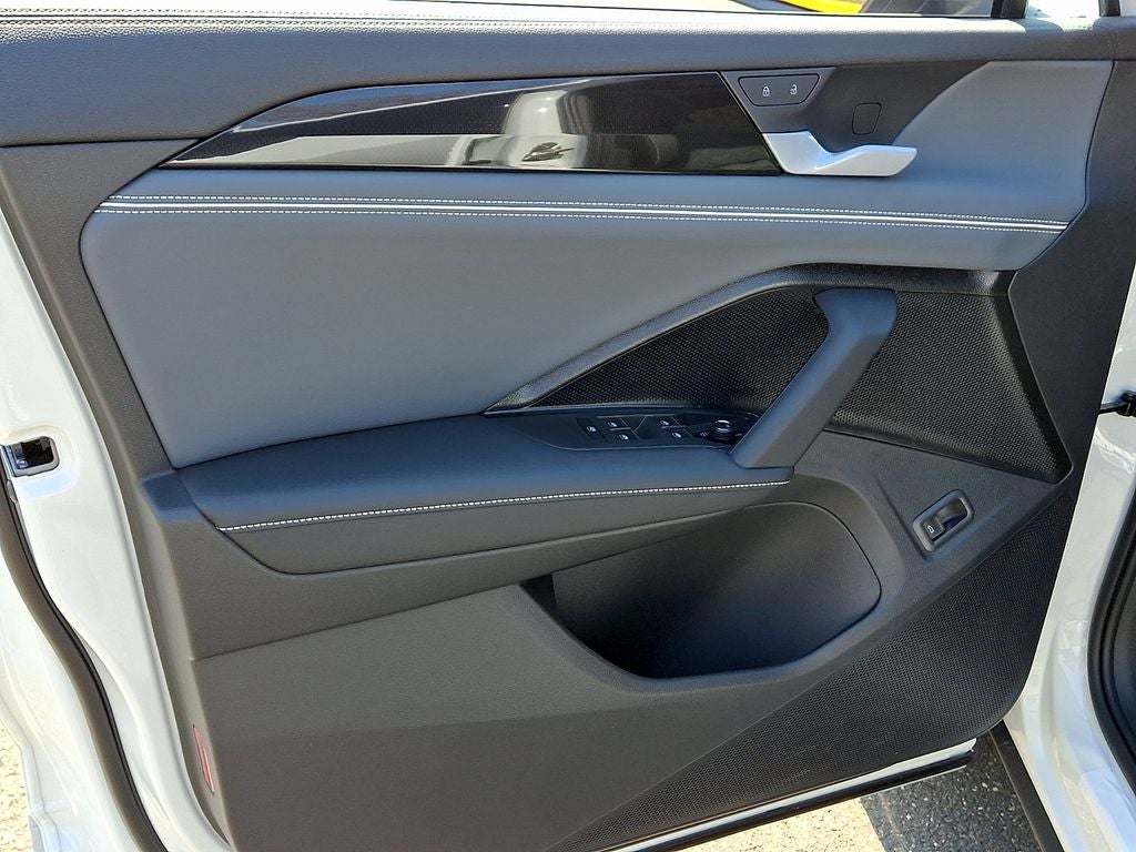 2026 Volkswagen Tiguan 2.0T SEL R-Line Turbo