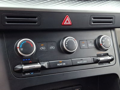 2023 Kia Carnival LX Seat Package