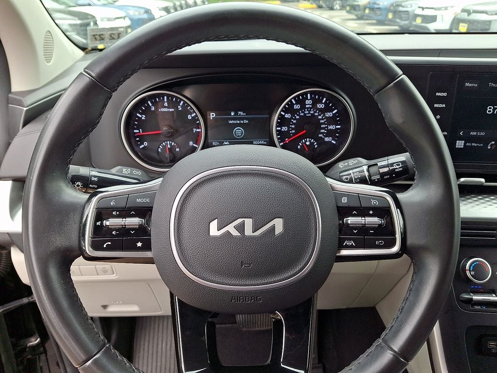 2023 Kia Carnival LX Seat Package