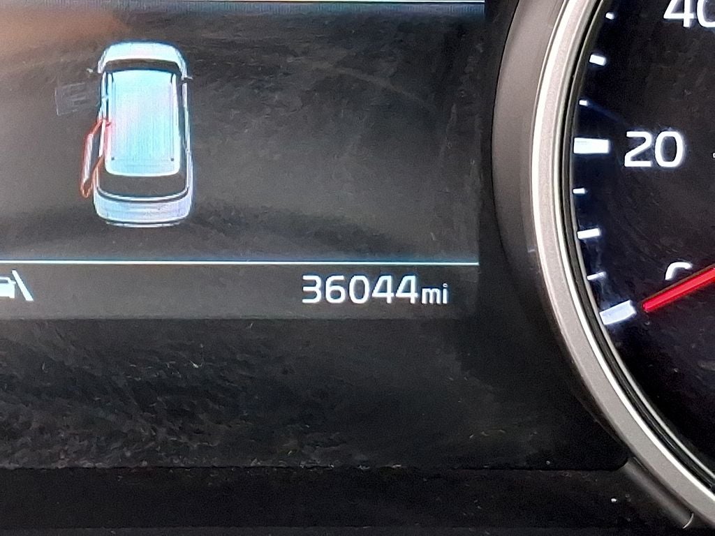 2023 Kia Carnival LX Seat Package