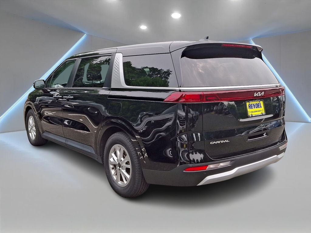 2023 Kia Carnival LX Seat Package