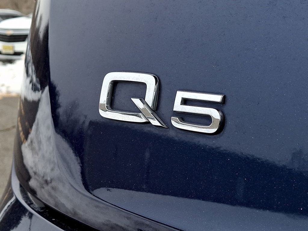 2023 Audi Q5 40 Premium quattro