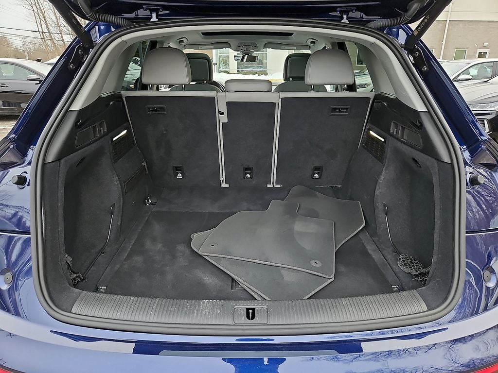 2022 Audi Q5 40 Premium quattro