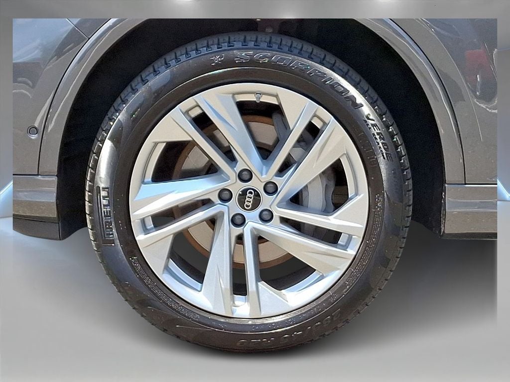 2023 Audi Q7 45 Premium quattro