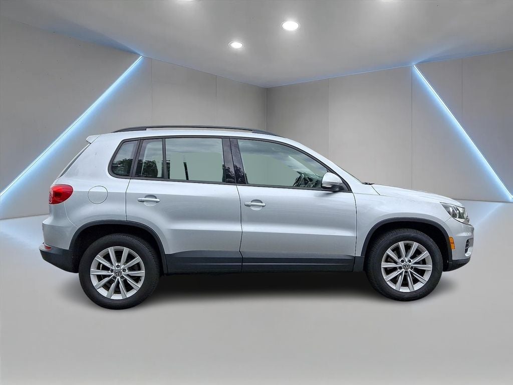 2017 Volkswagen Tiguan Limited 2.0T 4Motion