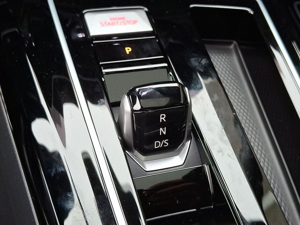 2025 Volkswagen Golf GTI 2.0T SE