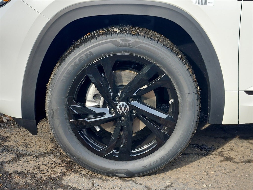 2026 Volkswagen Atlas Cross Sport 2.0T SEL R-Line Black