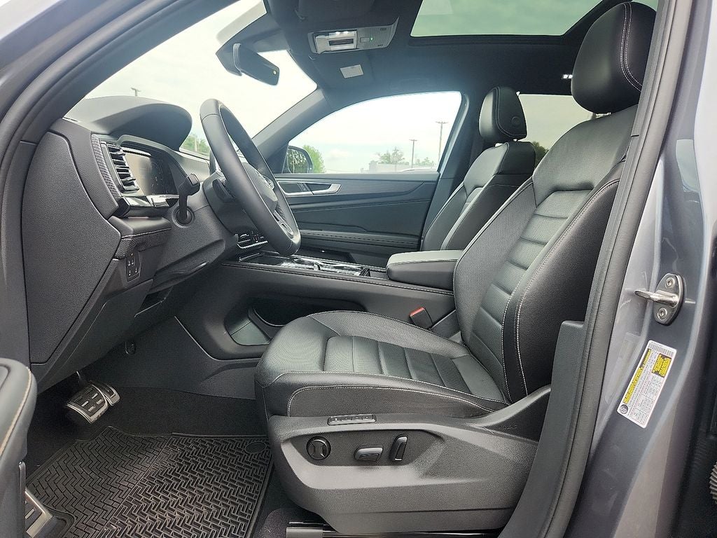 2024 Volkswagen Atlas Cross Sport 2.0T SEL R-Line