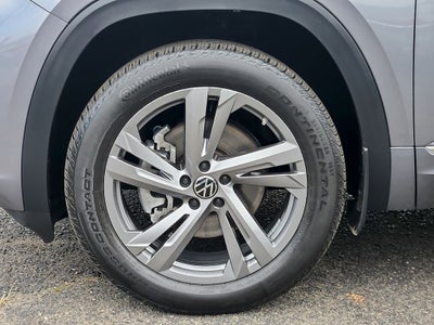 2024 Volkswagen Atlas Cross Sport 2.0T SEL R-Line