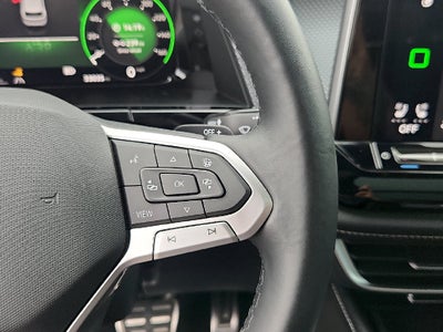 2024 Volkswagen Atlas Cross Sport 2.0T SEL Premium R-Line