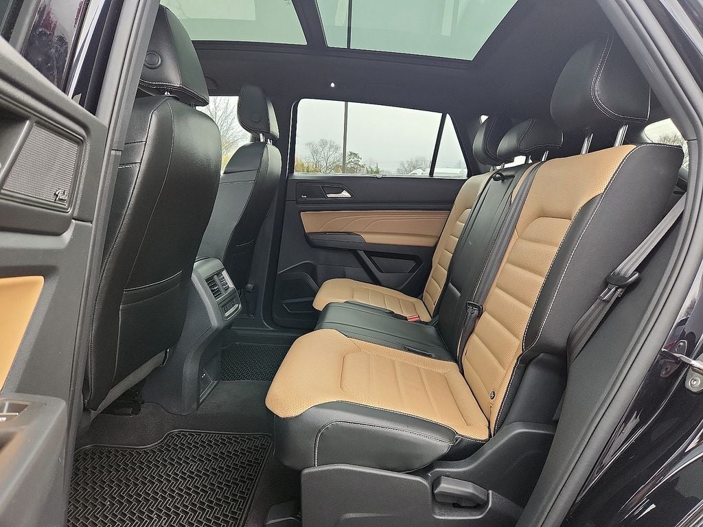 2022 Volkswagen Atlas Cross Sport 3.6L V6 SEL Premium R-Line