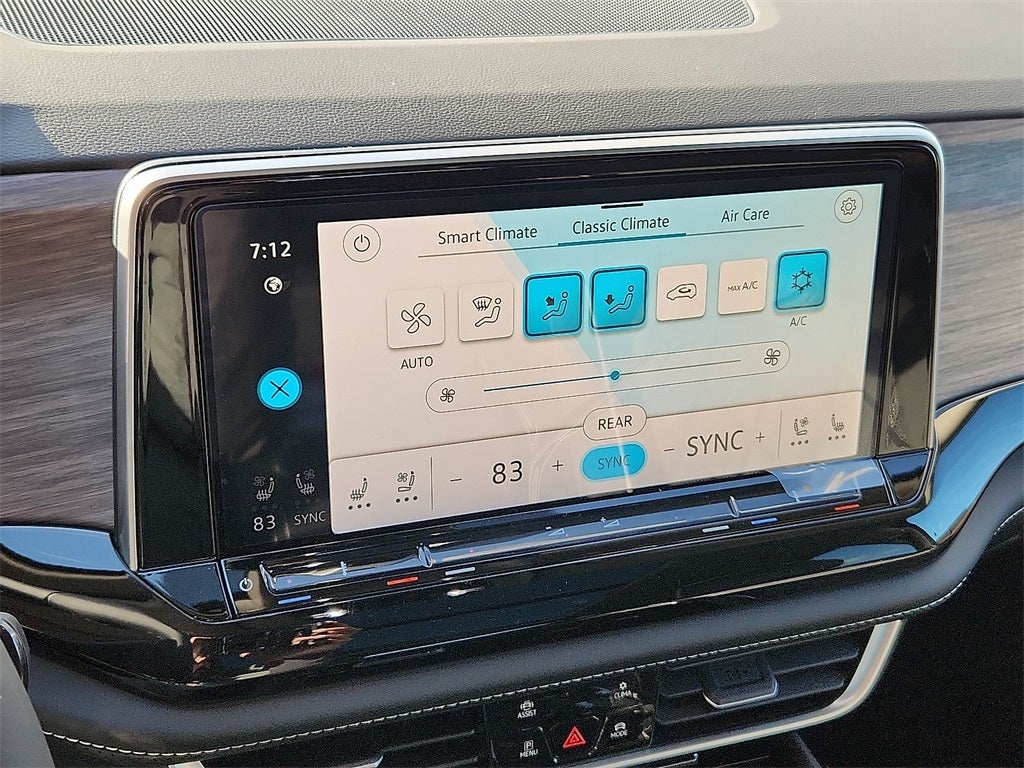 2026 Volkswagen Atlas 2.0T SEL Premium R-Line