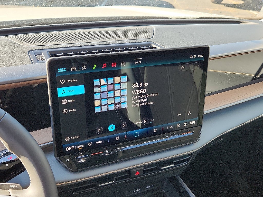 2027 Volkswagen Atlas SE w/Technology