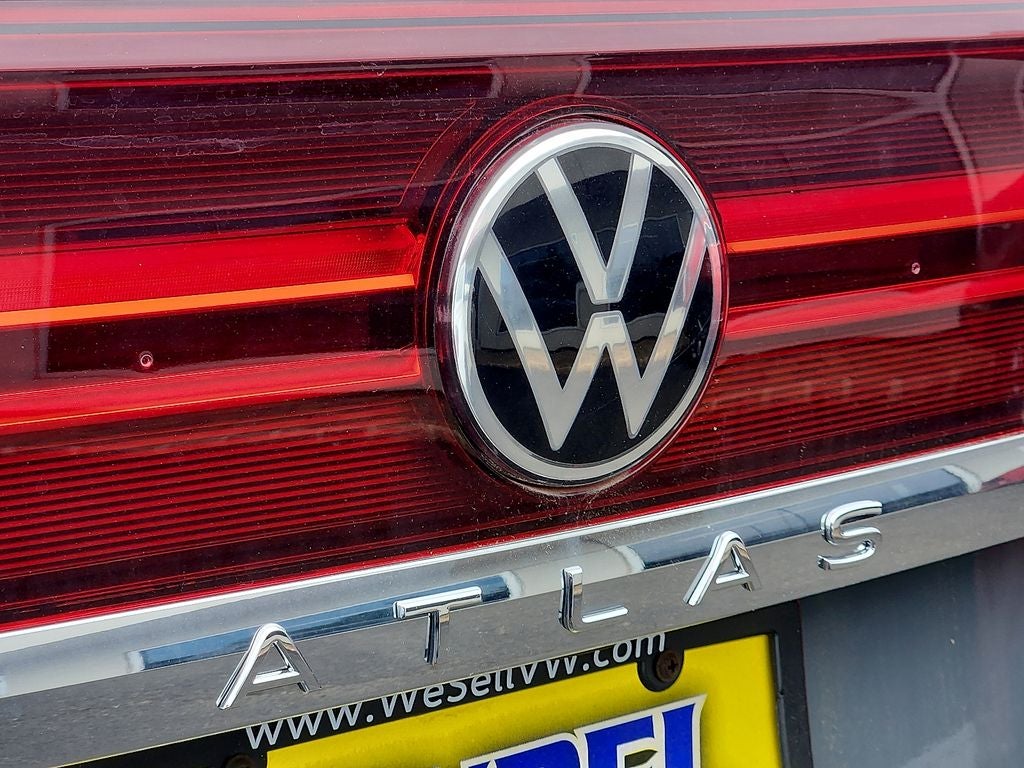 2025 Volkswagen Atlas Cross Sport 2.0T SE w/Technology
