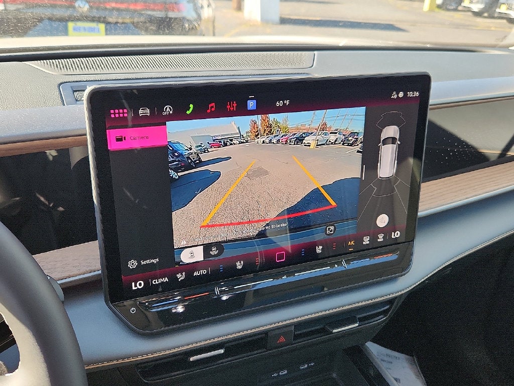 2027 Volkswagen Atlas SE w/Technology