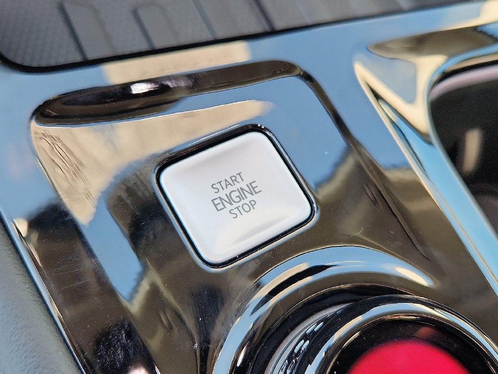 2027 Volkswagen Atlas SE w/Technology