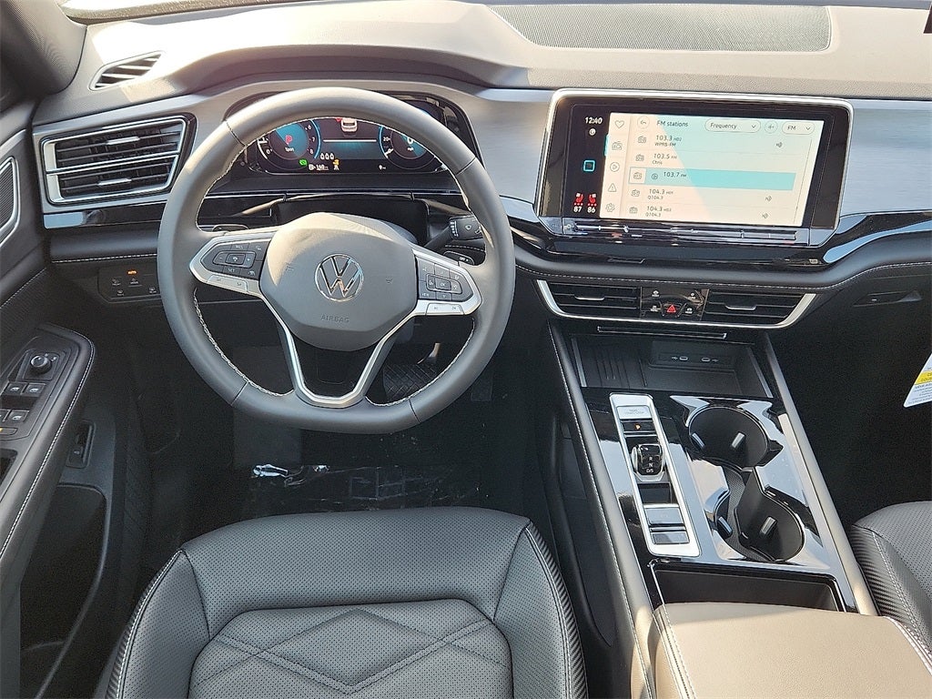 2026 Volkswagen Atlas Cross Sport 2.0T SE w/Technology