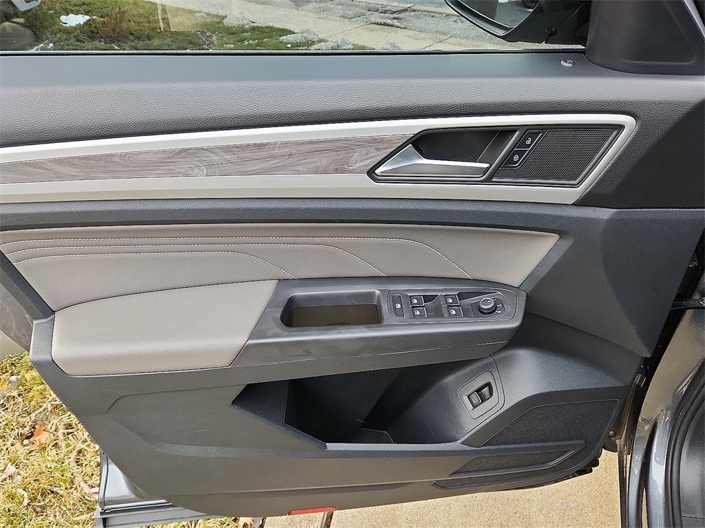 2022 Volkswagen Atlas Cross Sport 3.6L V6 SE w/Technology