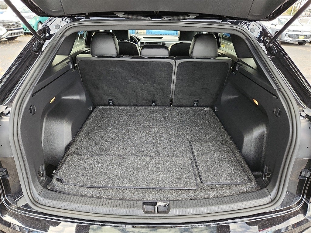 2023 Volkswagen Atlas Cross Sport 2.0T SE