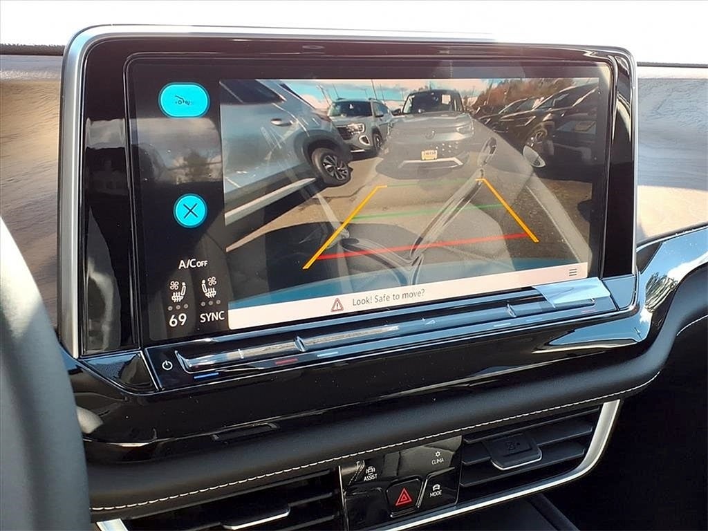 2026 Volkswagen Atlas 2.0T SE