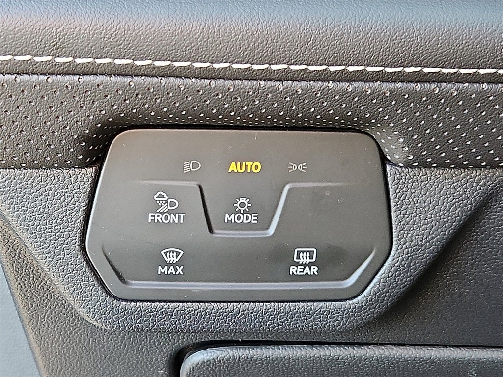 2025 Volkswagen Atlas 2.0T SE