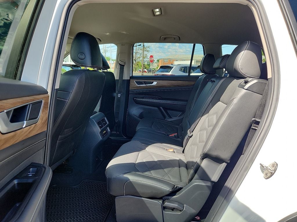 2024 Volkswagen Atlas 2.0T SE