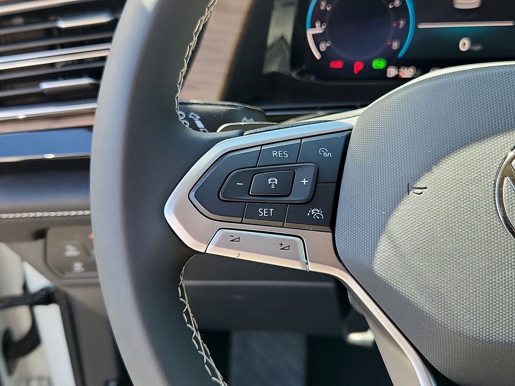 2024 Volkswagen Atlas 2.0T SE