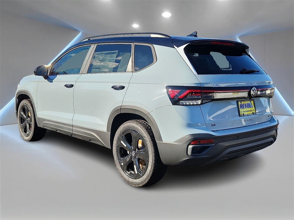 2026 Volkswagen Taos 1.5T SE Black