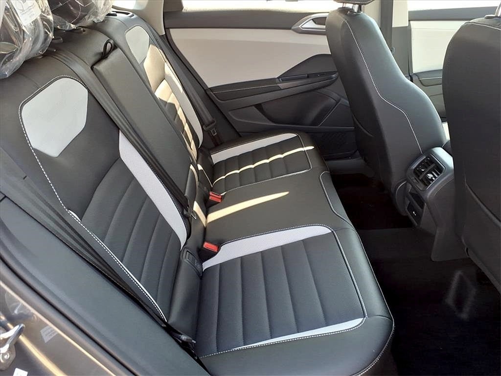 2025 Volkswagen Taos 1.5T SEL