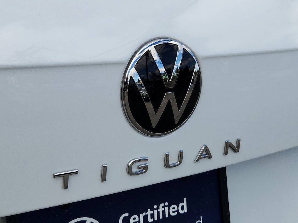 2024 Volkswagen Tiguan 2.0T SE R-Line Black