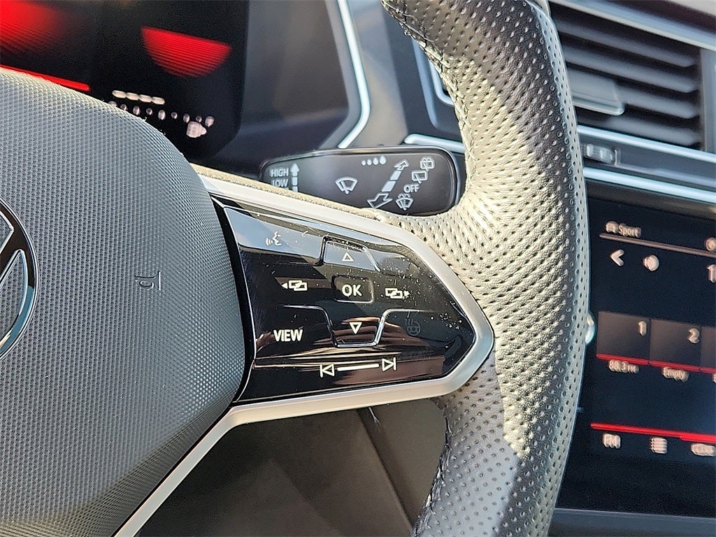 2024 Volkswagen Tiguan 2.0T SE R-Line Black