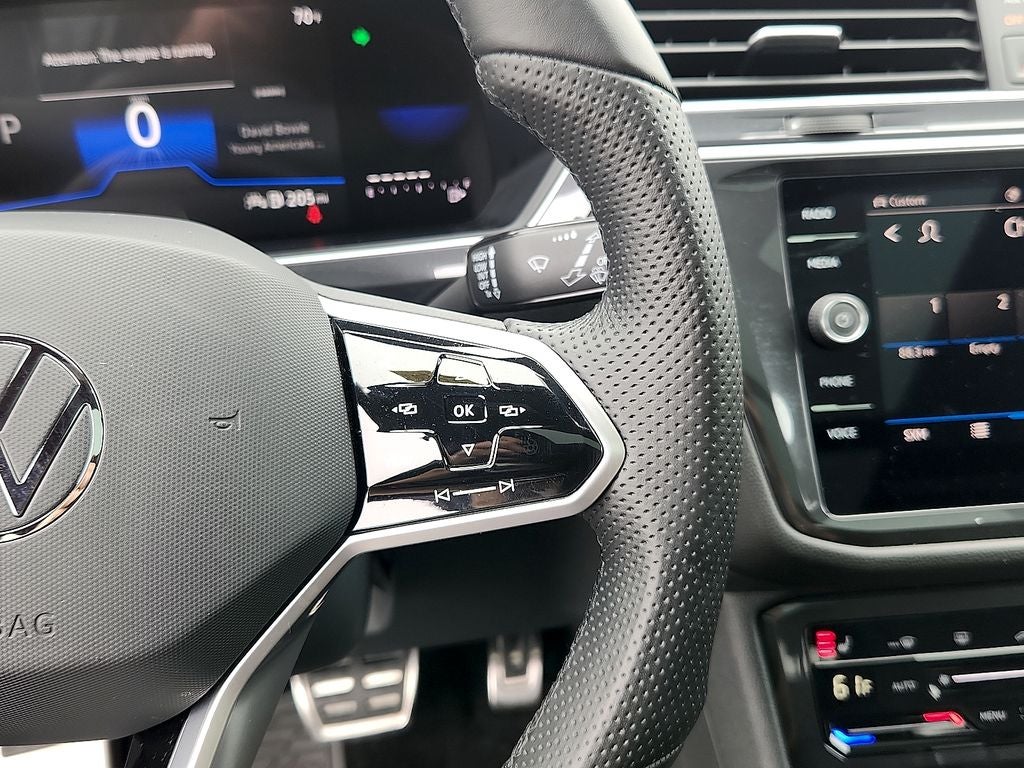 2024 Volkswagen Tiguan 2.0T SE R-Line Black