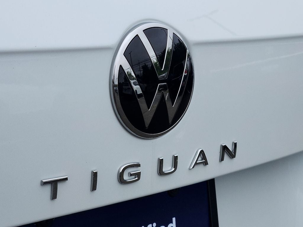 2024 Volkswagen Tiguan 2.0T SE R-Line Black