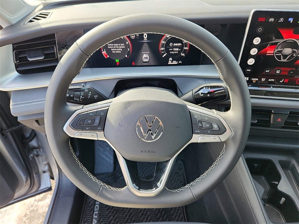 2025 Volkswagen Tiguan 2.0T SE