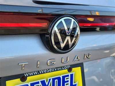 2025 Volkswagen Tiguan 2.0T SE