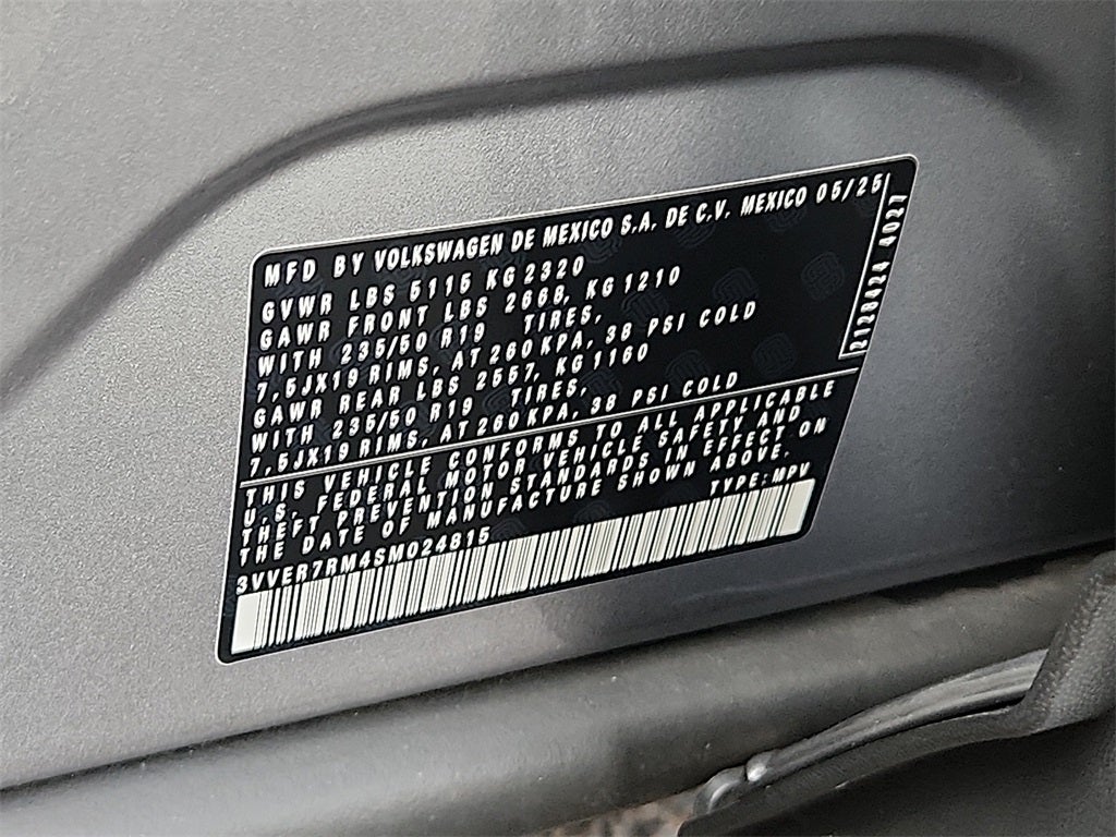 2025 Volkswagen Tiguan 2.0T SE