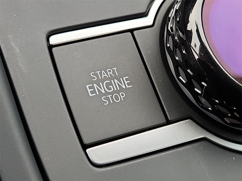 2025 Volkswagen Tiguan 2.0T SE