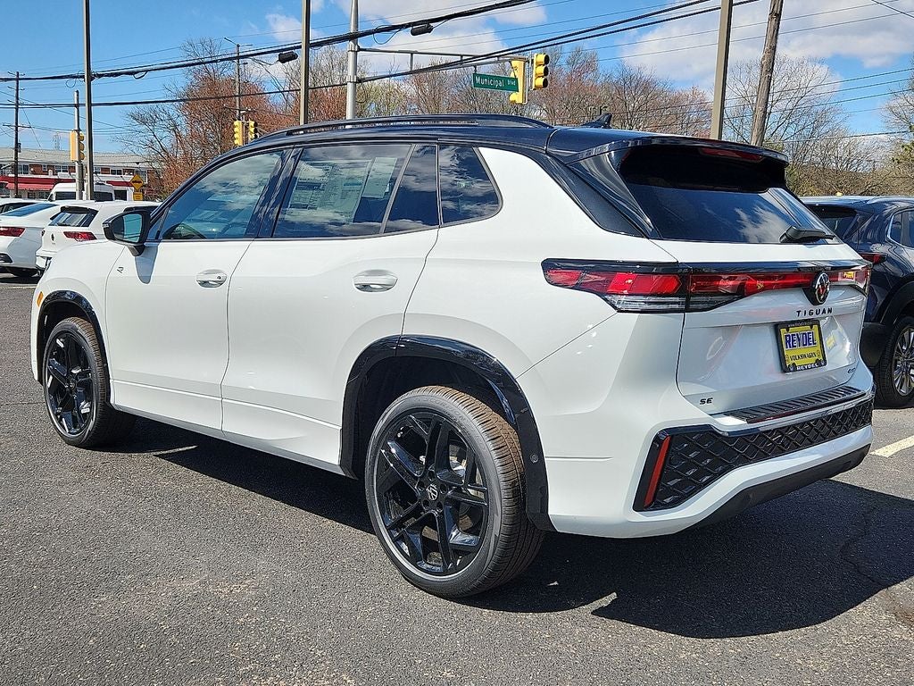 2026 Volkswagen Tiguan 2.0T SE R-Line Black