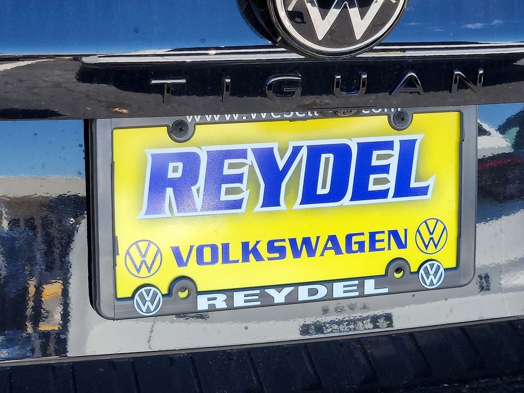 2026 Volkswagen Tiguan 2.0T SE R-Line Black
