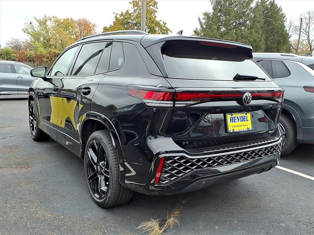 2026 Volkswagen Tiguan 2.0T SE R-Line Black