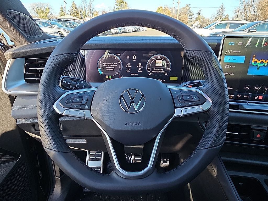 2026 Volkswagen Tiguan 2.0T SE R-Line Black