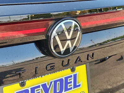2026 Volkswagen Tiguan 2.0T SE R-Line Black