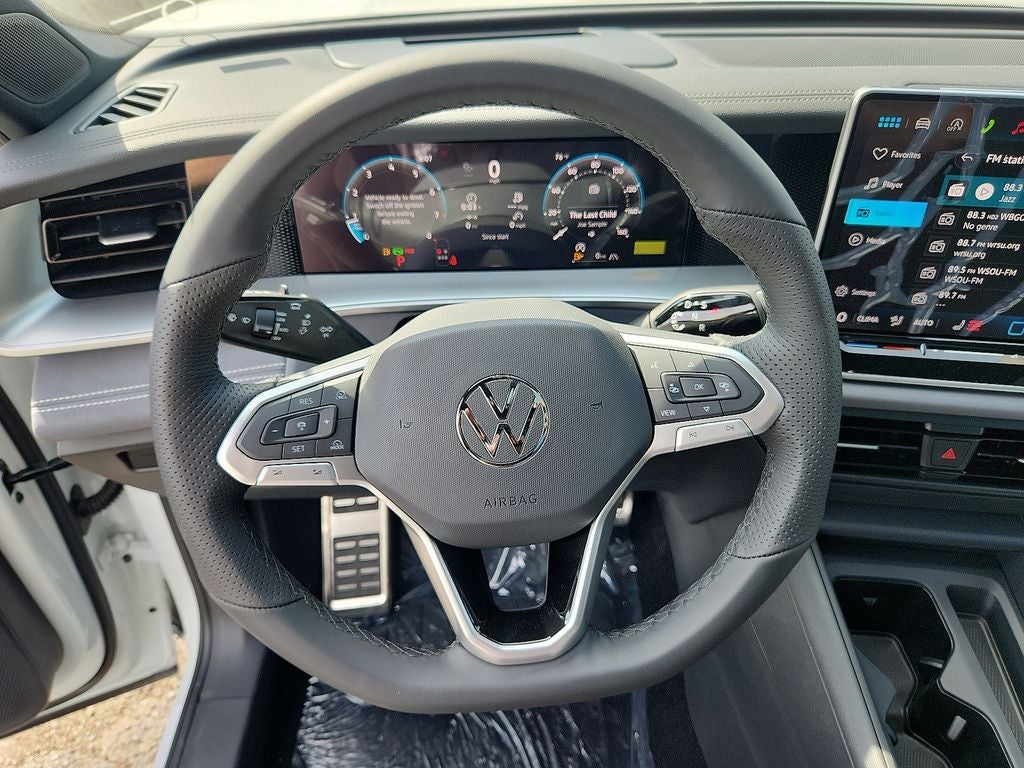 2026 Volkswagen Tiguan 2.0T SE R-Line Black