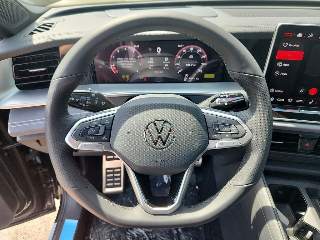 2026 Volkswagen Tiguan 2.0T SE R-Line Black