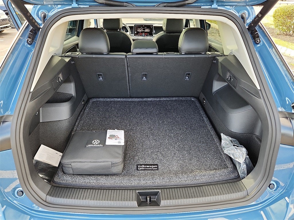 2025 Volkswagen Tiguan 2.0T SE