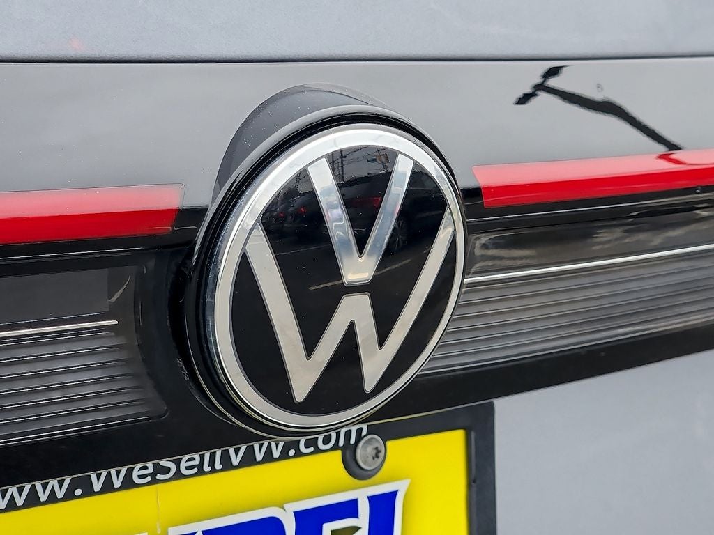 2025 Volkswagen Taos 1.5T SE