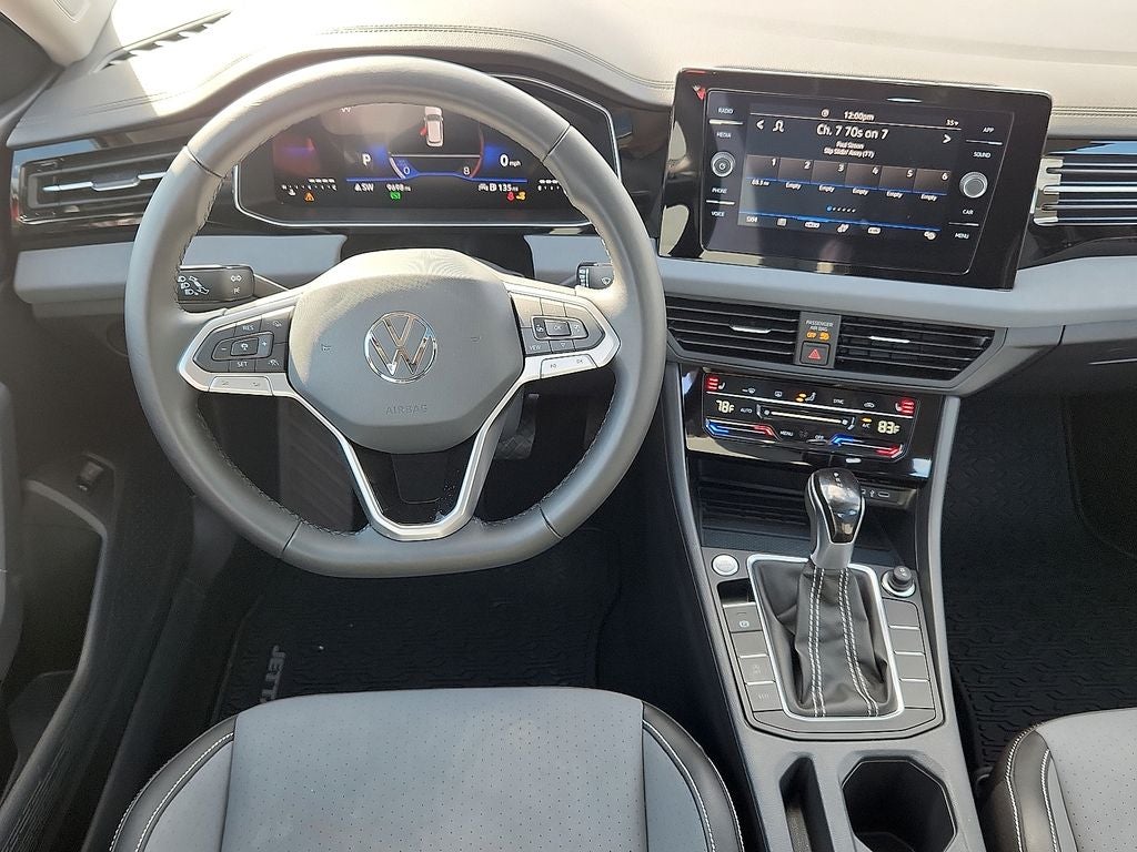 2025 Volkswagen Jetta 1.5T SE